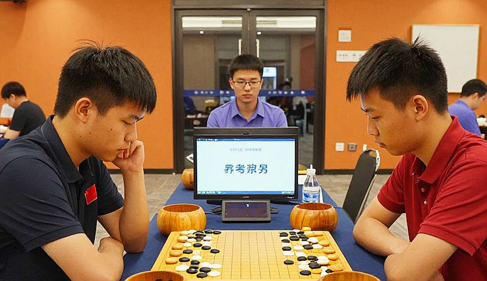 FIDE अध्यक्ष का साइप्रस दौरा: शीर्षक में एक दावा, बॉडी में एक विज्ञापन
