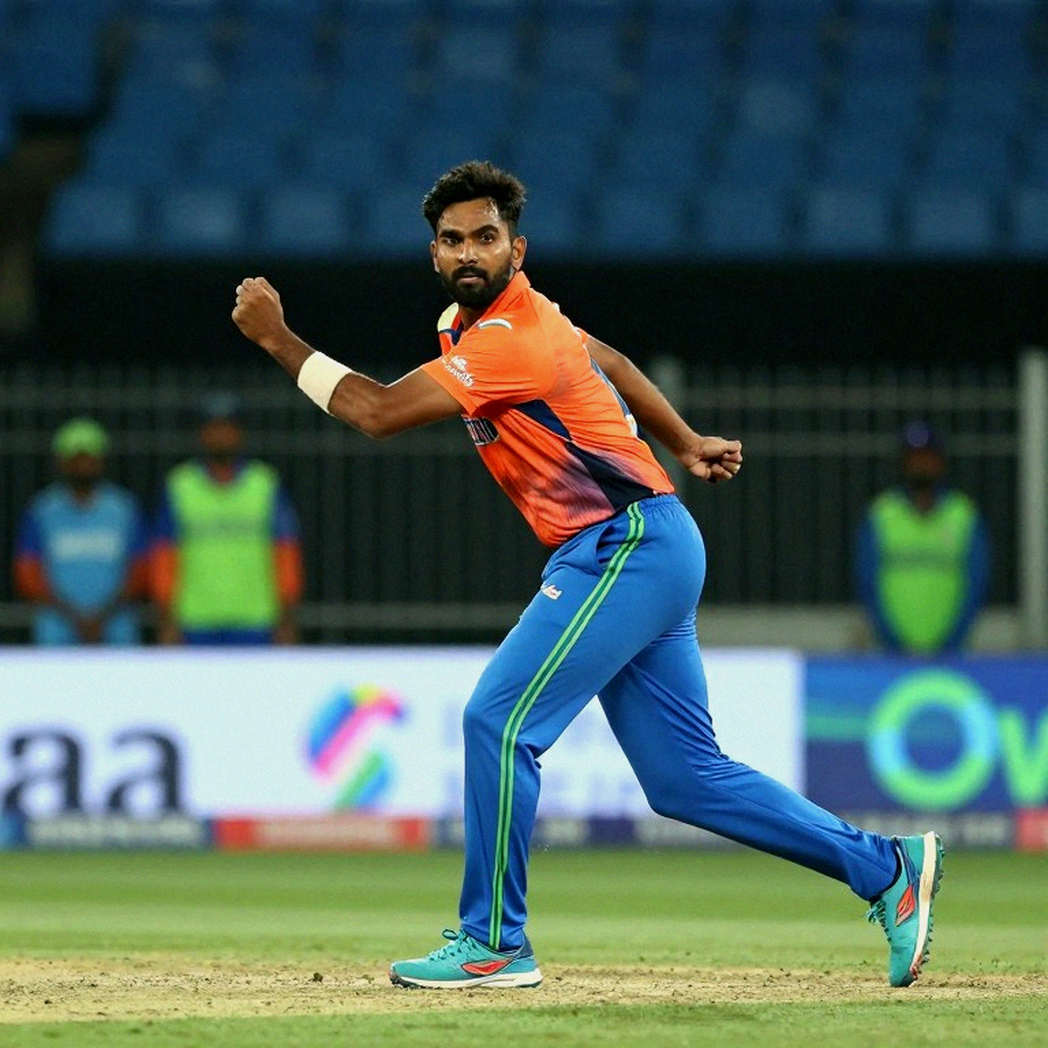 डार्सी ब्राउन का WBBL 2026 से बाहर होना: कमर की चोट, लोड-मैनेजमेंट की खामियां और ऑस्ट्रेलिया के तेज़ आक्रमण की असली परीक्षा