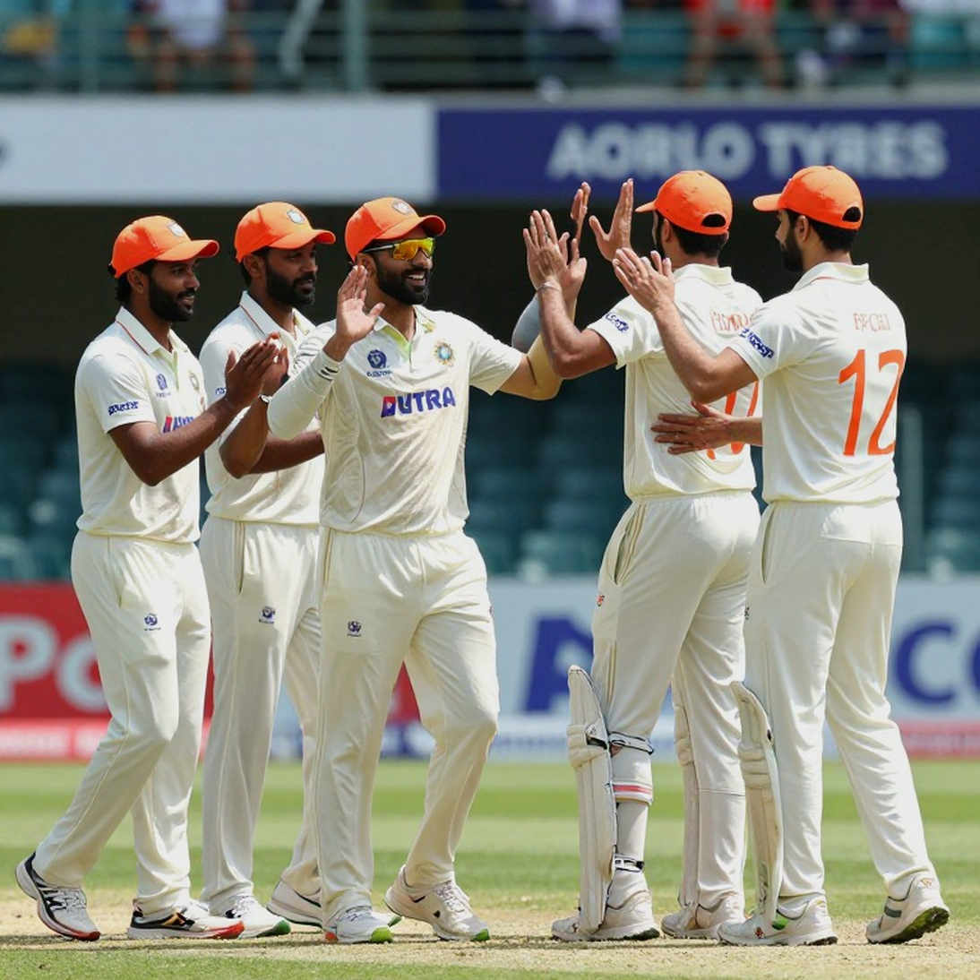 110 नहीं, 24.3 ओवर: लाहौर में पाकिस्तान की असली हार वो ओवर थे जो उन्होंने इस्तेमाल ही नहीं किए